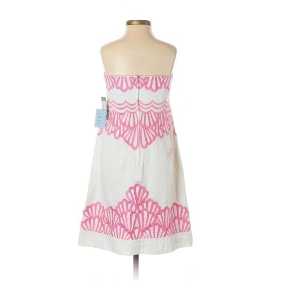 Lilly Pulitzer Strapless Dress
Perfect summer dress! Gorgeous embroidery. - Picture 3 of 5